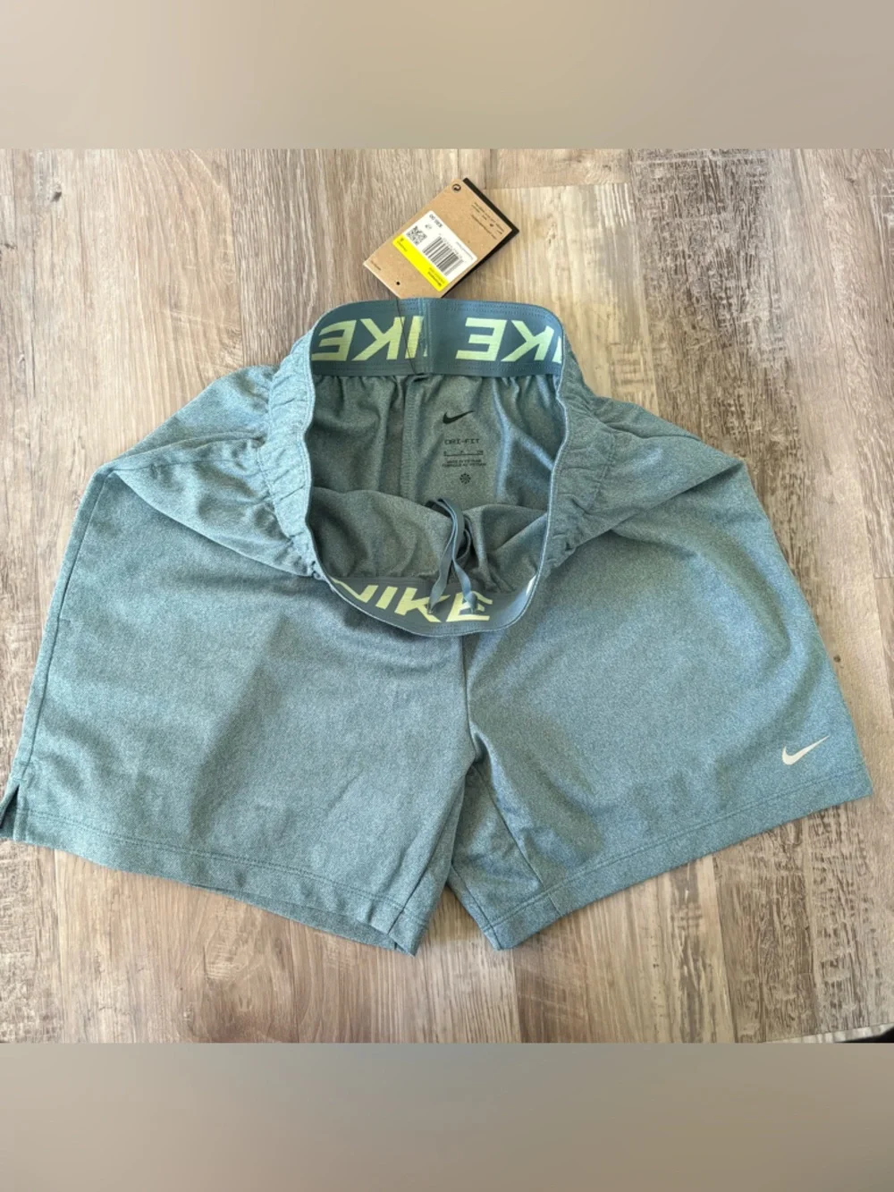 Nike Women’s NWT Teal Athletic Shorts Size Small